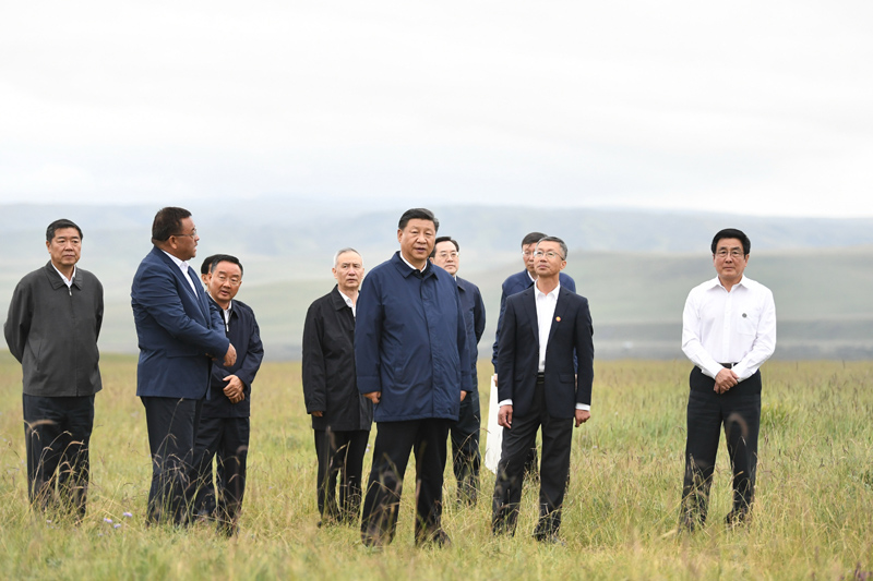 8月19日至22日，中共中央總書記、國家主席、中央軍委主席習近平在甘肅考察。這是20日下午，習近平在中農發山丹馬場有限責任公司一場考察，實地了解祁連山生態環境恢復和保護情況。