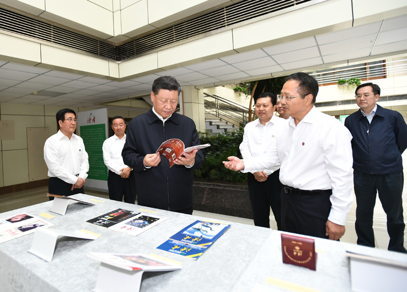 8月19日至22日，中共中央總書記、國家主席、中央軍委主席習近平在甘肅考察。這是21日下午，習近平在讀者出版集團有限公司考察。